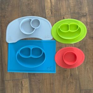 Ezpz may dish set include Stokke mat